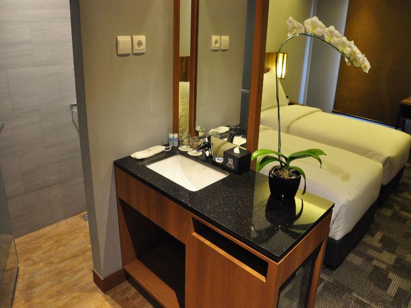 Hotel Batiqa Jababeka Cikarang